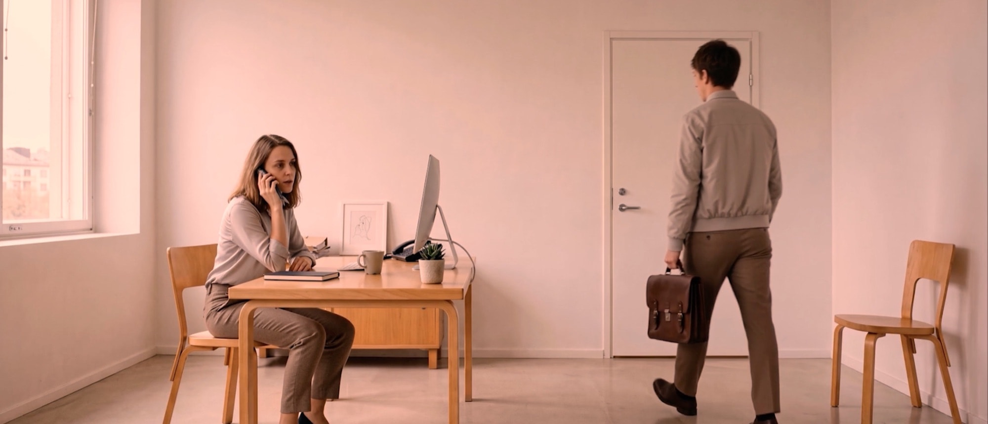 Day one: the assistant on the phone as the scientist arrives, warm and calm.